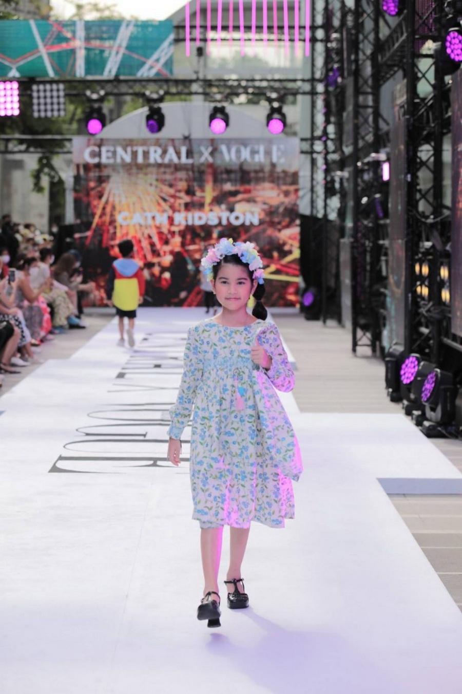 Central X Vogue Summer in The City Fashion Show แฟชั่นโชว์สุดอลังการ ใจกลางเมือง