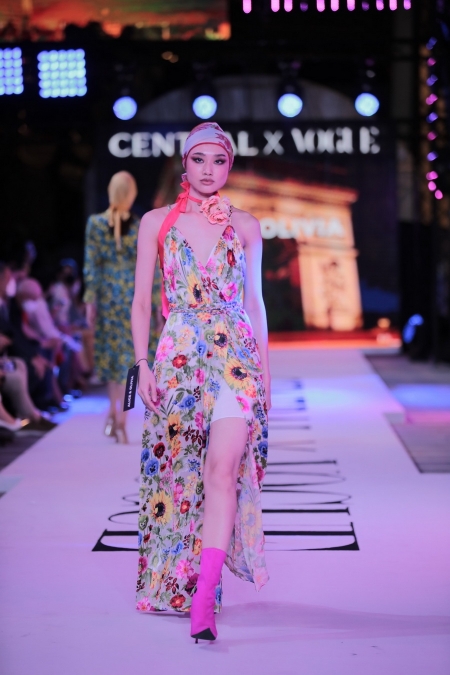 Central X Vogue Summer in The City Fashion Show แฟชั่นโชว์สุดอลังการ ใจกลางเมือง