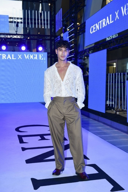 Central X Vogue Summer in The City Fashion Show แฟชั่นโชว์สุดอลังการ ใจกลางเมือง