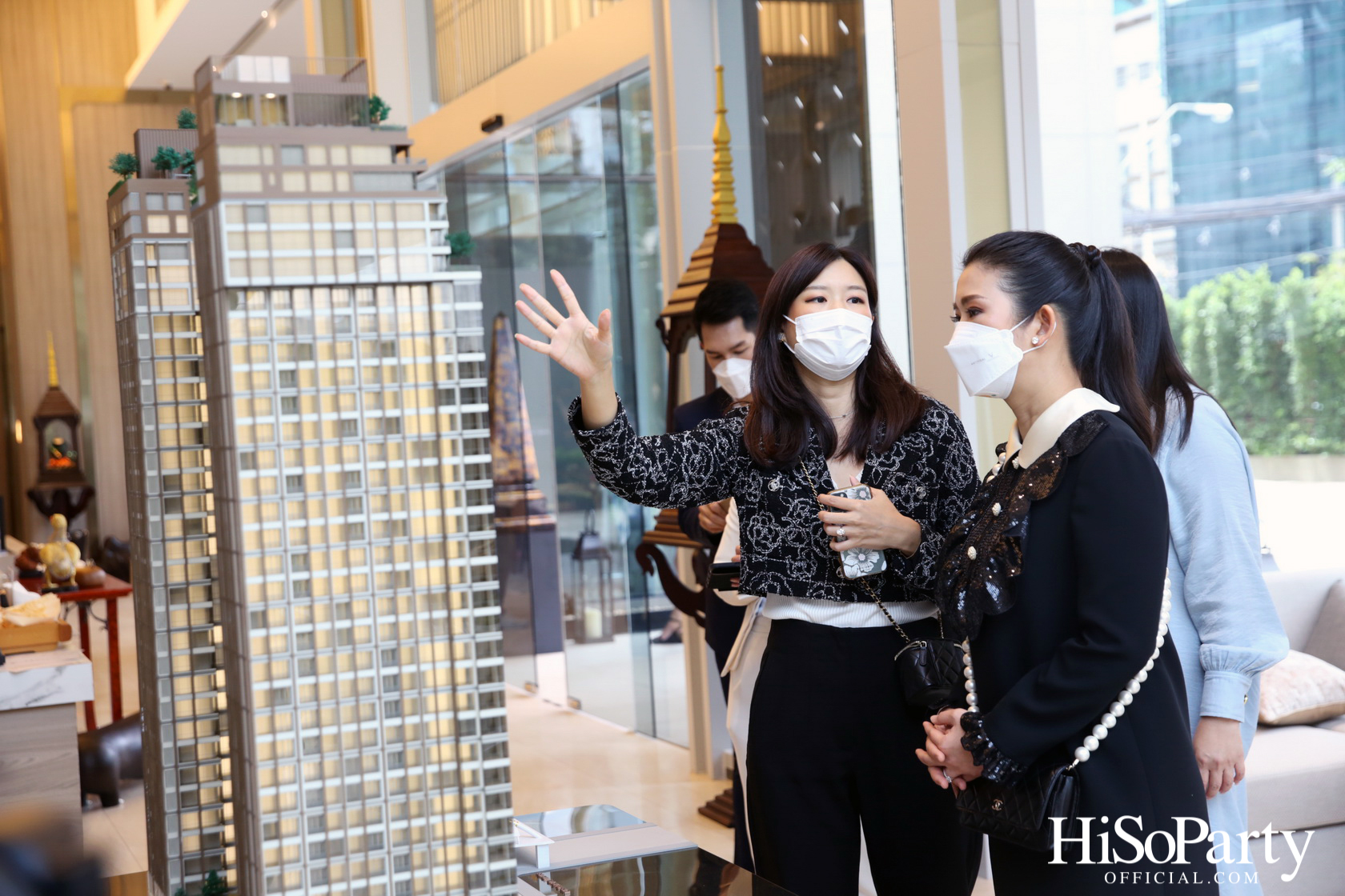 HiSoParty  x 125 SATHORN