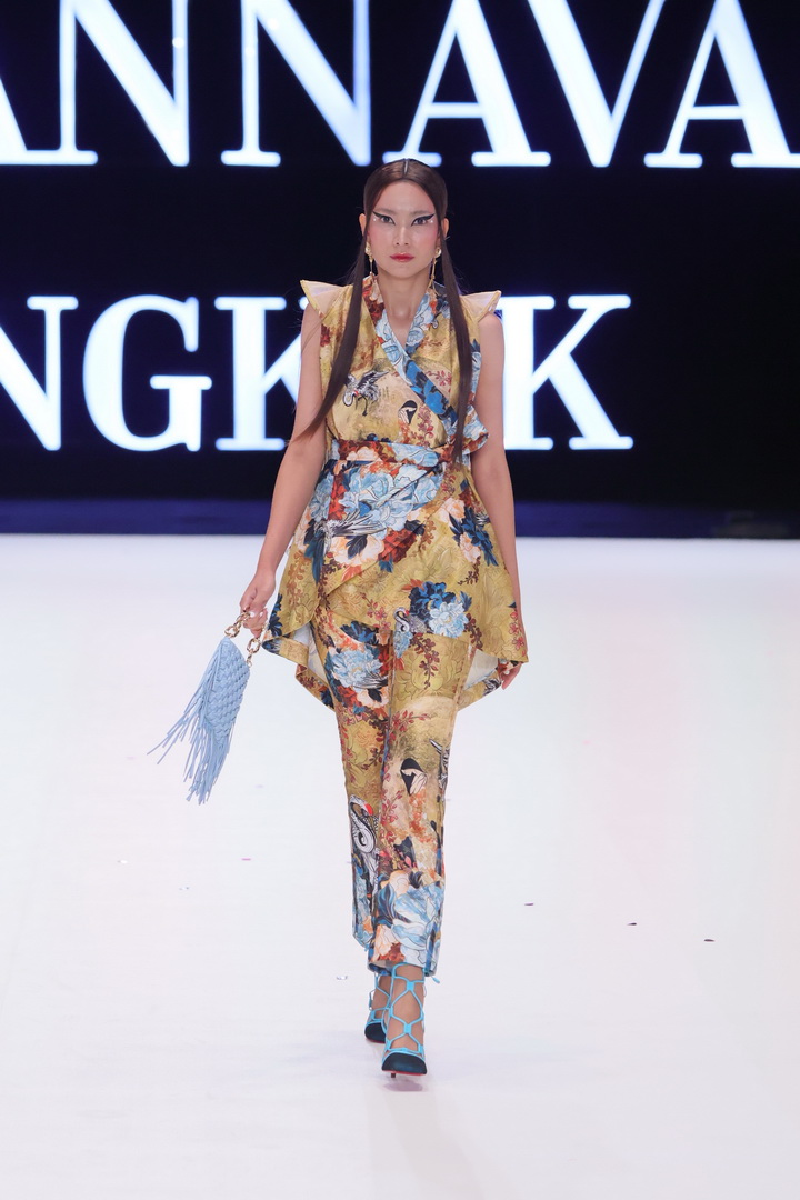 สมเด็จพระเจ้าลูกเธอ เจ้าฟ้าสิริวัณณวรี นารีรัตนราชกัญญา ทรงเผยโฉมคอลเลกชั่นทรงออกแบบ สปริง-ซัมเมอร์ 2022 ภายใต้ชื่อ THE RISE OF ASIAN