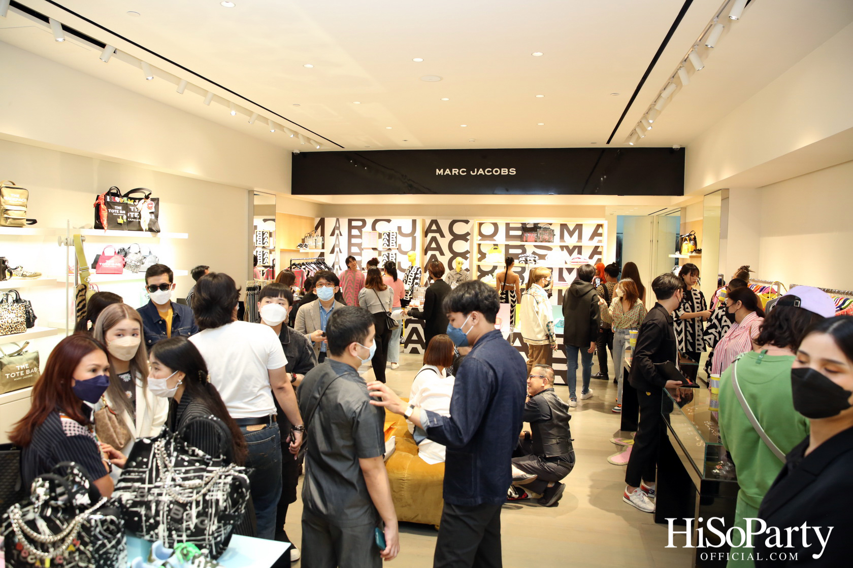 MARC JACOBS เปิดตัวคอลเลกชั่นใหม่ ‘THE MONOGRAM COLLECTION’ ต้อนรับฤดูใบไม้ผลิ 2022