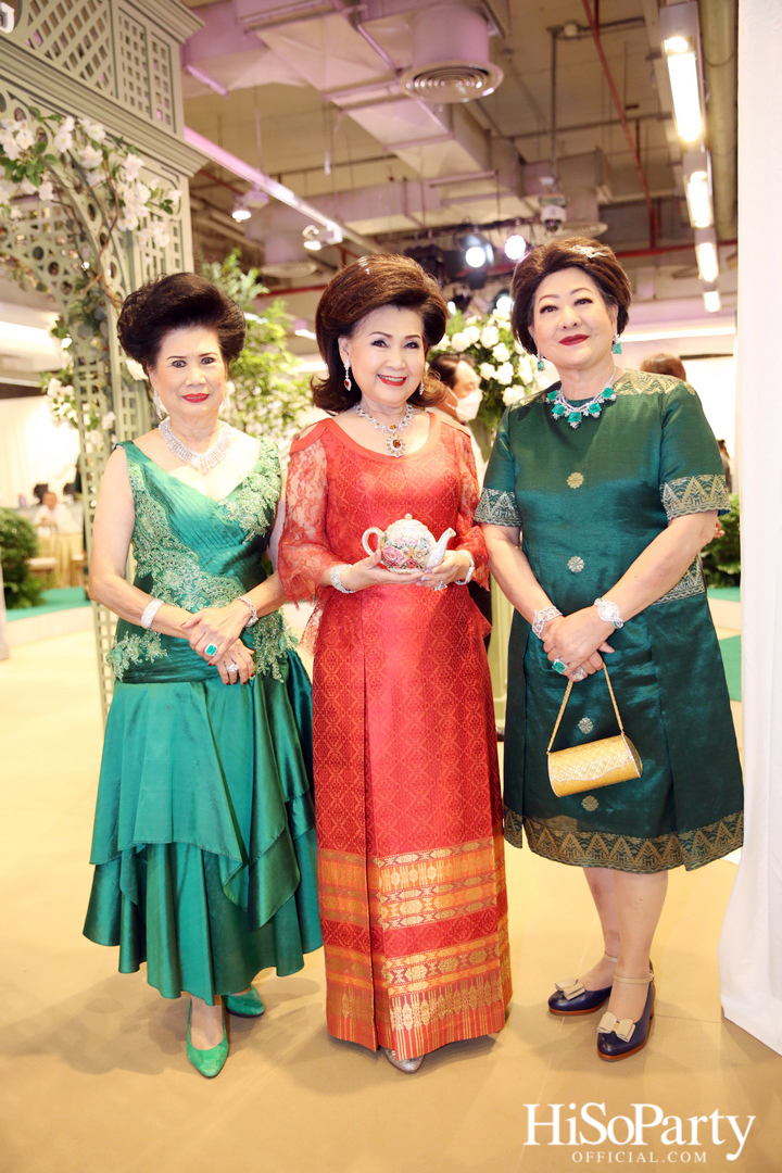 BEAUTY GEMS THE EXTRAVAGANZA OF THAINESS TOGETHER WITH PHLOEN THAI SAMAI NIYOM CLUB
