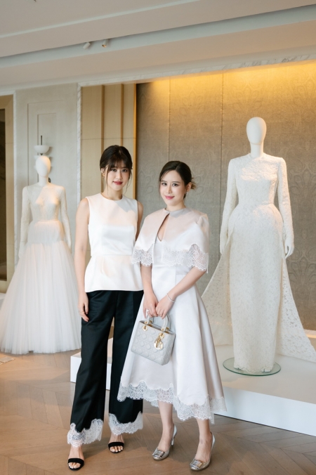 งานเปิดตัวคอลเลกชั่น WHITE Asava 2022 Collection