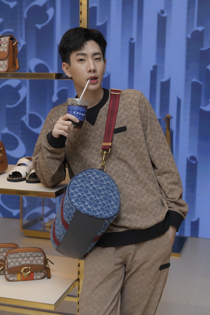 Coach เฉลิมฉลองการเปิดตัวดิจิทัลสโตร์แห่งที่สองของเอเชีย ณ สยามพารากอน