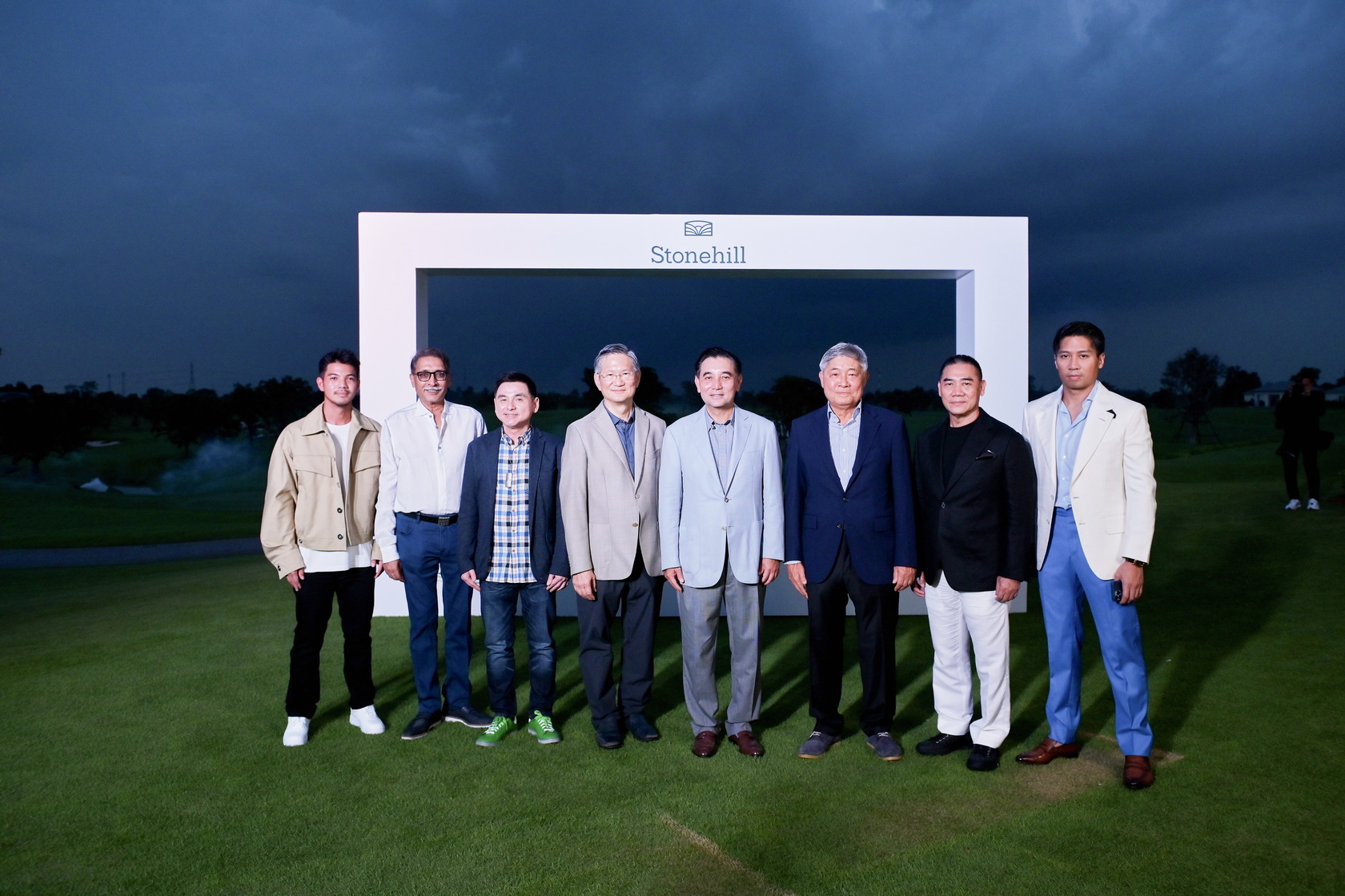 งาน Grand Opening ‘Stonehill’ สุดยอดสนามกอล์ฟที่เต็มไปด้วยจิตวิญญาณของผู้ก่อตั้ง สารัชถ์ รัตนาวะดี และ สาริศ รัตนาวะดี และผู้มาเยือน
