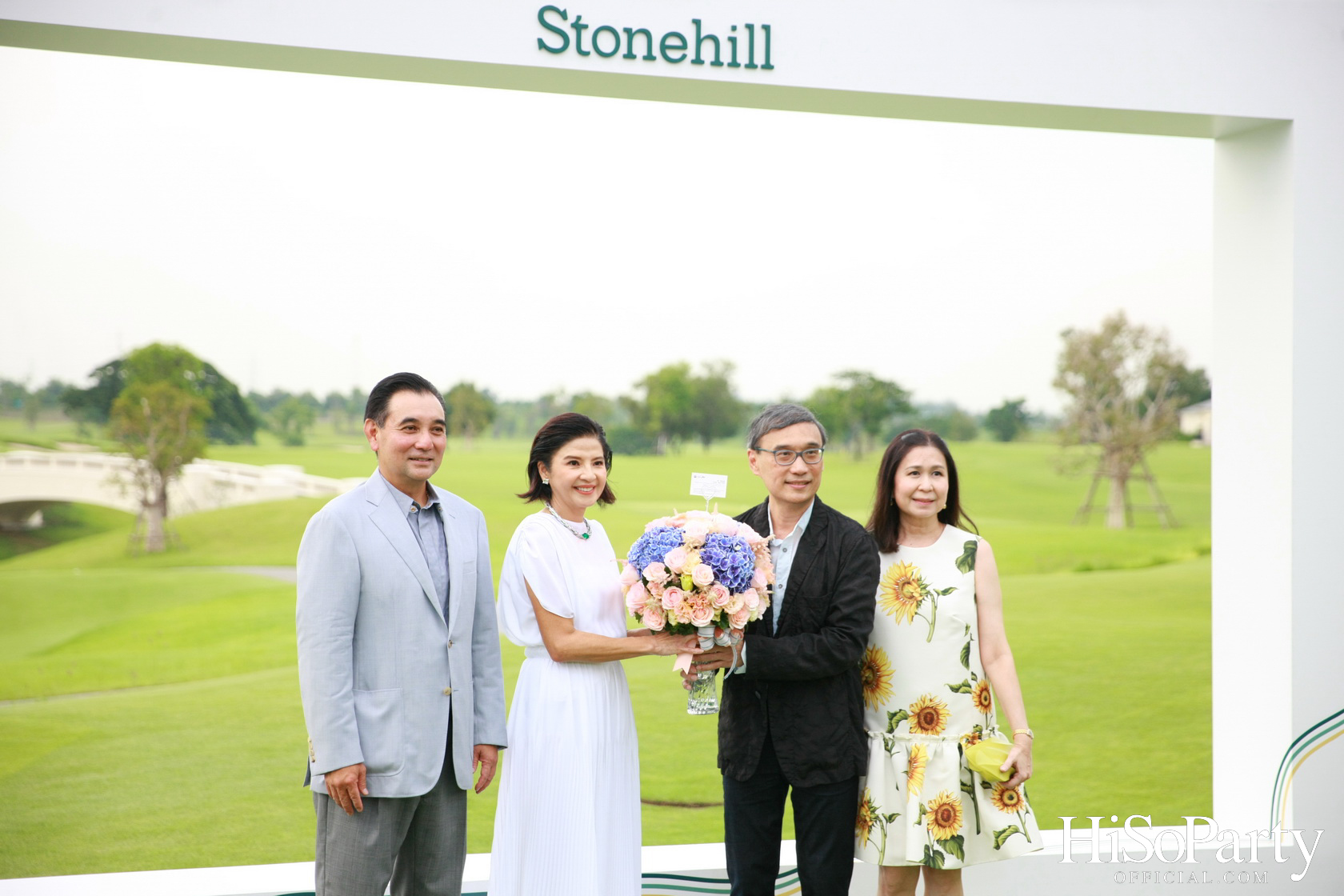 งาน Grand Opening ‘Stonehill’ สุดยอดสนามกอล์ฟที่เต็มไปด้วยจิตวิญญาณของผู้ก่อตั้ง สารัชถ์ รัตนาวะดี และ สาริศ รัตนาวะดี และผู้มาเยือน