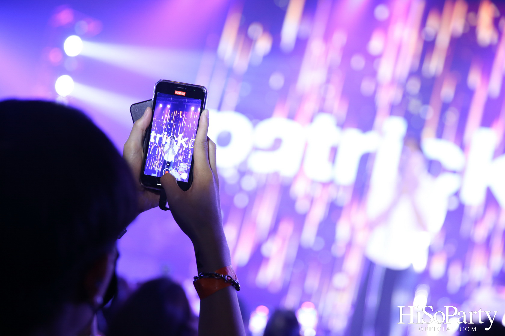 ‘Home Hope Charity Concert’ คอนเซ็ปต์ Net Zero Carbon Footprint Concert for Climate Refugees โดย พราว ธนวิสุทธิ์ และ ติณณ์ ตติยมณีกุล