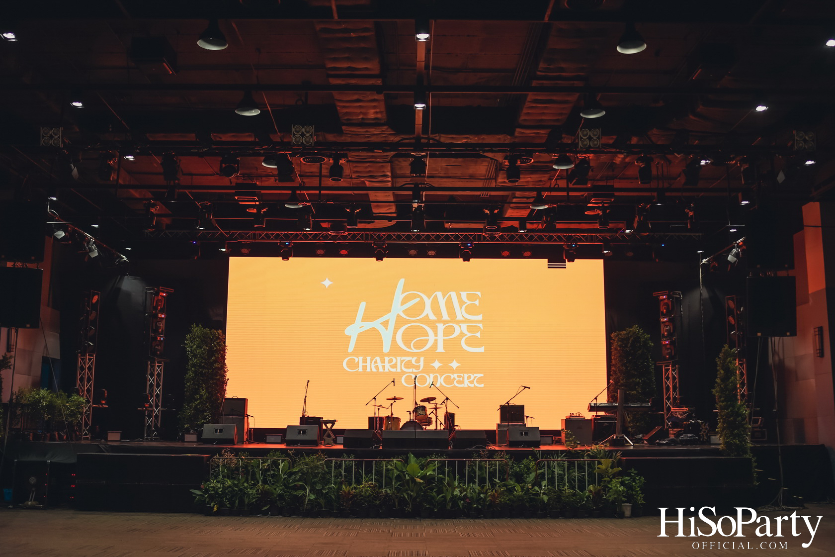 ‘Home Hope Charity Concert’ คอนเซ็ปต์ Net Zero Carbon Footprint Concert for Climate Refugees โดย พราว ธนวิสุทธิ์ และ ติณณ์ ตติยมณีกุล