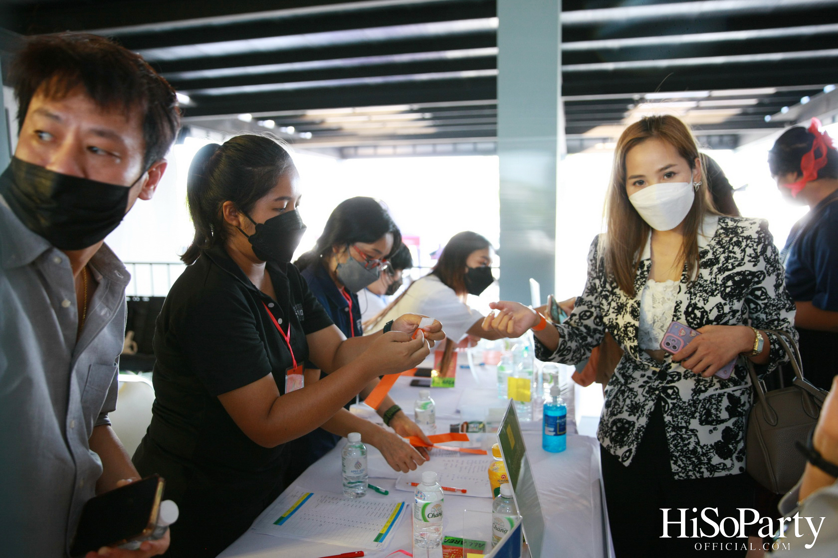 ‘Home Hope Charity Concert’ คอนเซ็ปต์ Net Zero Carbon Footprint Concert for Climate Refugees โดย พราว ธนวิสุทธิ์ และ ติณณ์ ตติยมณีกุล