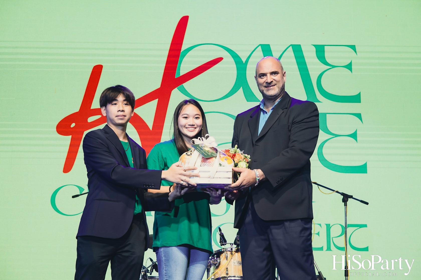 ‘Home Hope Charity Concert’ คอนเซ็ปต์ Net Zero Carbon Footprint Concert for Climate Refugees โดย พราว ธนวิสุทธิ์ และ ติณณ์ ตติยมณีกุล