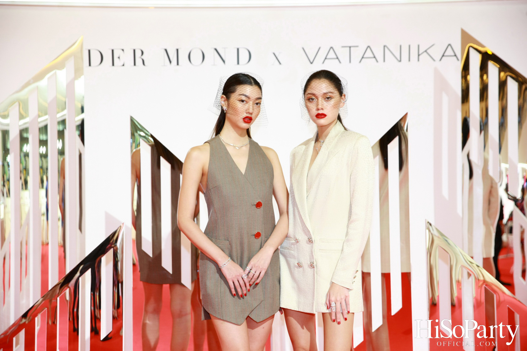  DER MOND × VATANIKA