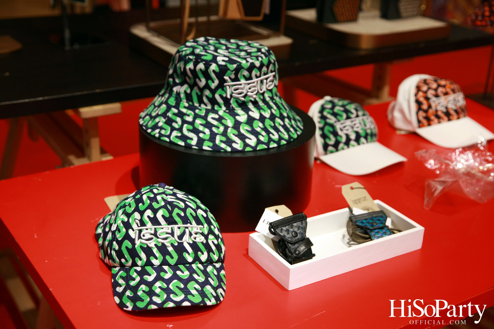 ICONCRAFT ร่วมสืบสานมรดกแห่งภูมิปัญญา ตามพระราชปณิธานสมเด็จพระพันปีหลวง จัดงานนิทรรศการผ้าครั้งยิ่งใหญ่ ‘ICONCRAFT Thai Textile Heroes’