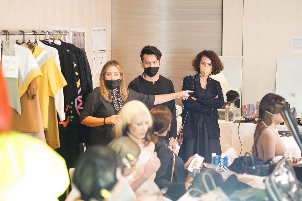 Schwarzkopf Professional นำ 2 แฮร์กูรูระดับโลก มาเผยเทรนด์ผมสีสันแห่งฤดูกาล ในงาน Essential Look 2:2022 Autumn/Winter Collection