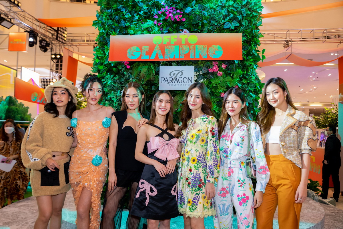 WOMEN’S FASHION OFF TO GLAMPING 2022