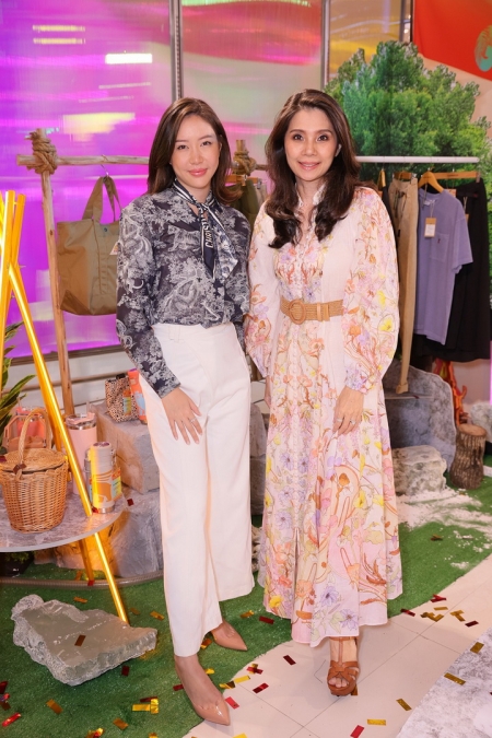 WOMEN’S FASHION OFF TO GLAMPING 2022