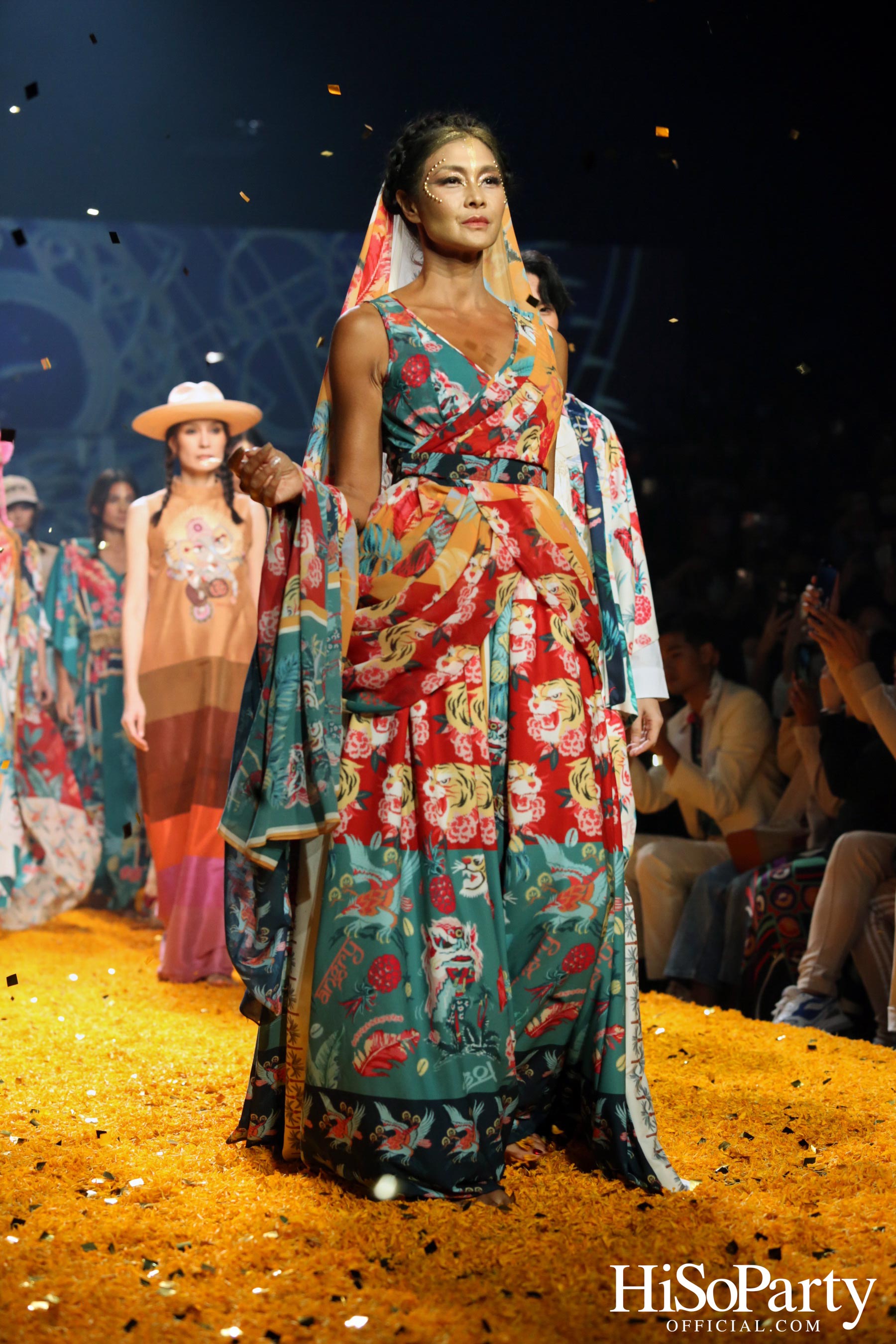 ISSUE presented by TAT @Siam Paragon Bangkok International Fashion Week 2022 (BIFW2022)  