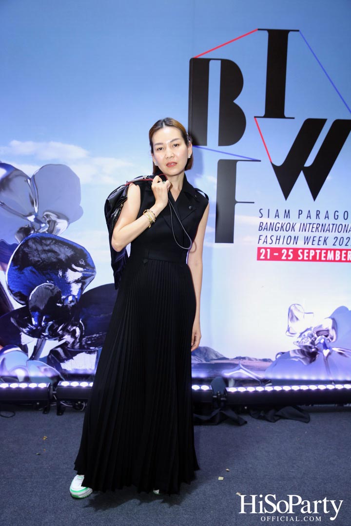 VICKTEERUT Autumn/Winter 22 ‘Hazy Ground’ Collection @Siam Paragon Bangkok International Fashion Week 2022 (BIFW2022)