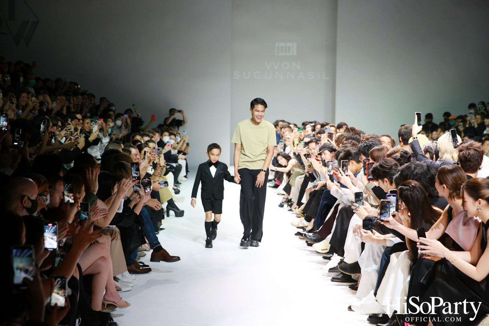 VVON SUGUNNASIL @Siam Paragon Bangkok International Fashion Week 2022 (BIFW2022)