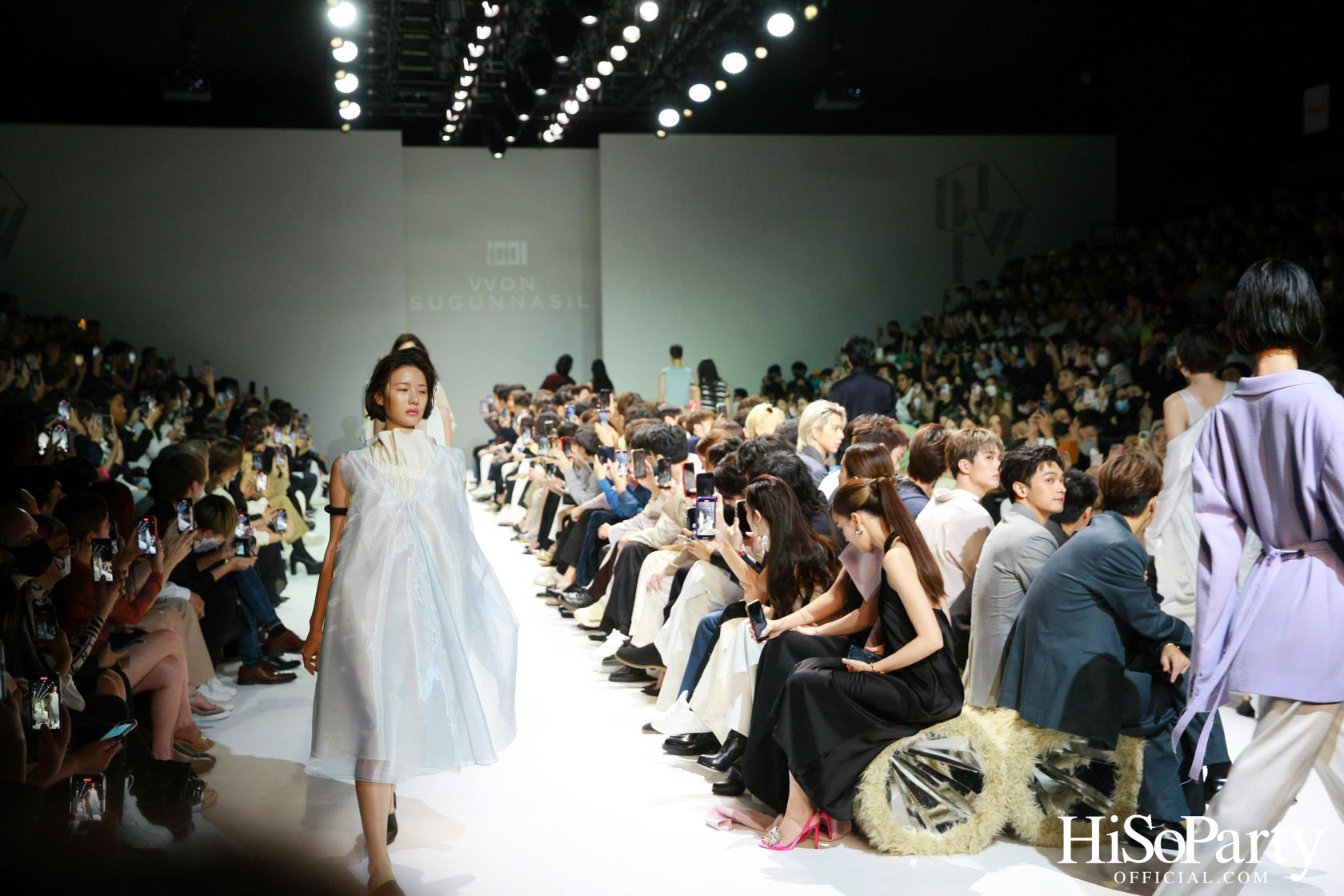 VVON SUGUNNASIL @Siam Paragon Bangkok International Fashion Week 2022 (BIFW2022)