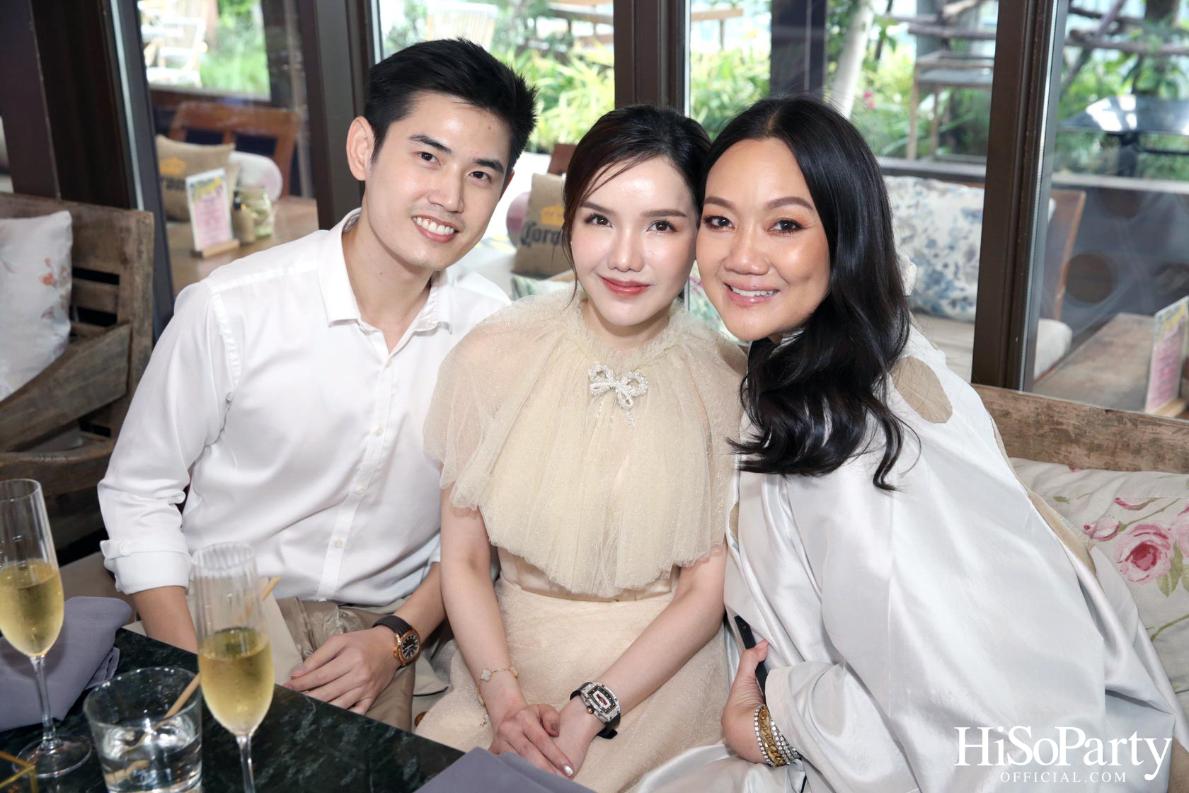 HiSoParty Magazine X Clé de Peau Beauté 