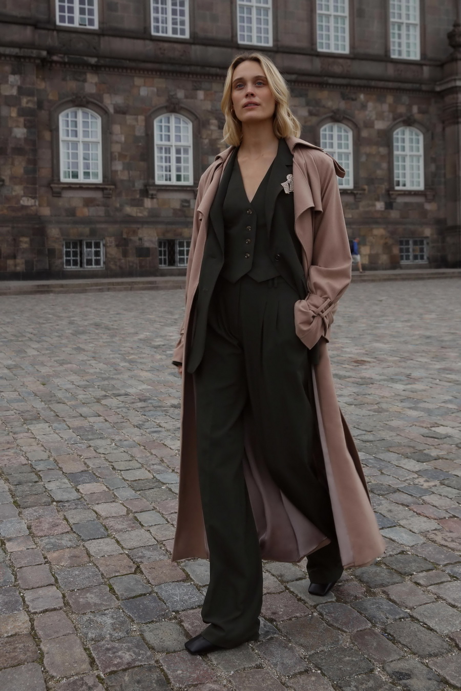 URBANITE คอลเลกชั่นฟอลล์/วินเทอร์ 2022 จาก CANITT แบรนด์เสื้อผ้าสตรีสุดหรู 