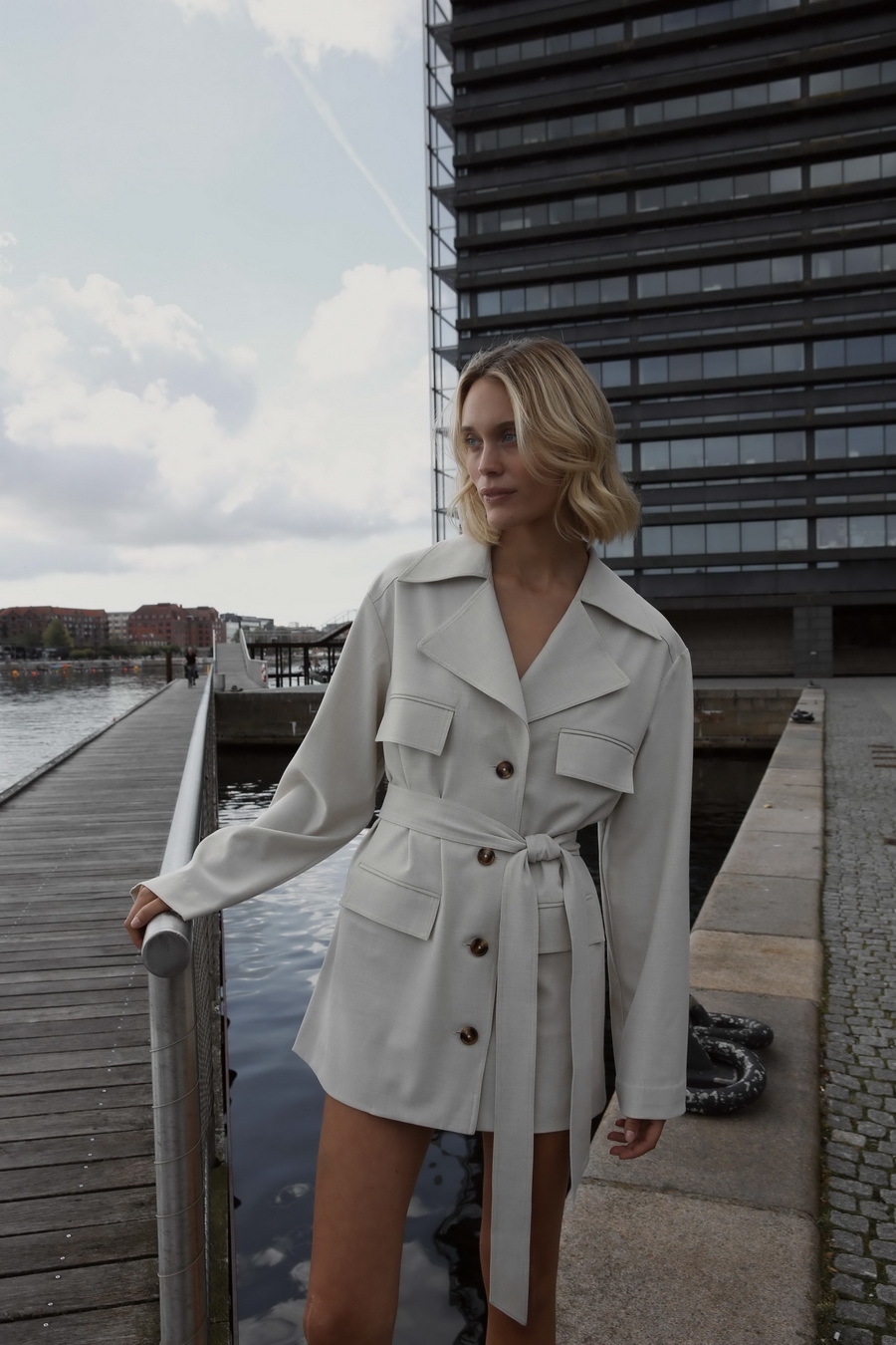 URBANITE คอลเลกชั่นฟอลล์/วินเทอร์ 2022 จาก CANITT แบรนด์เสื้อผ้าสตรีสุดหรู 