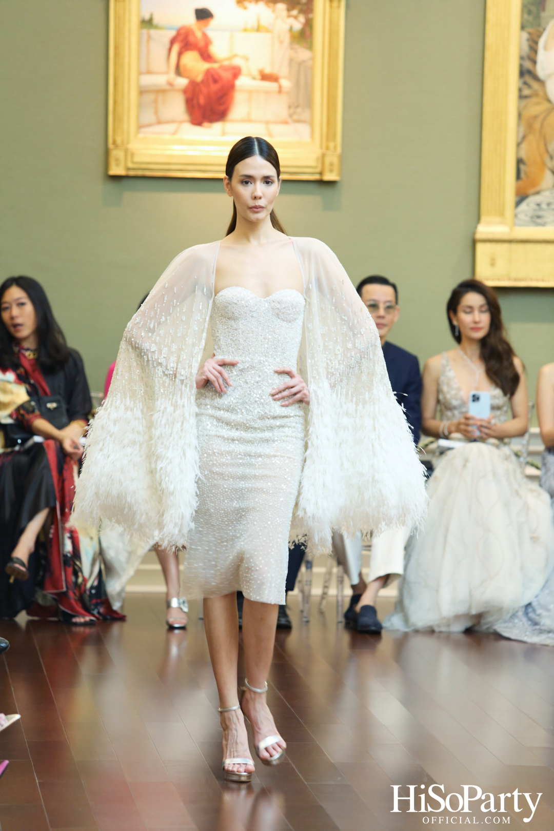 แฟชั่นโชว์อวดโฉมคอลเลกชั่นกูตูร์จากแบรนด์ L'Astelle