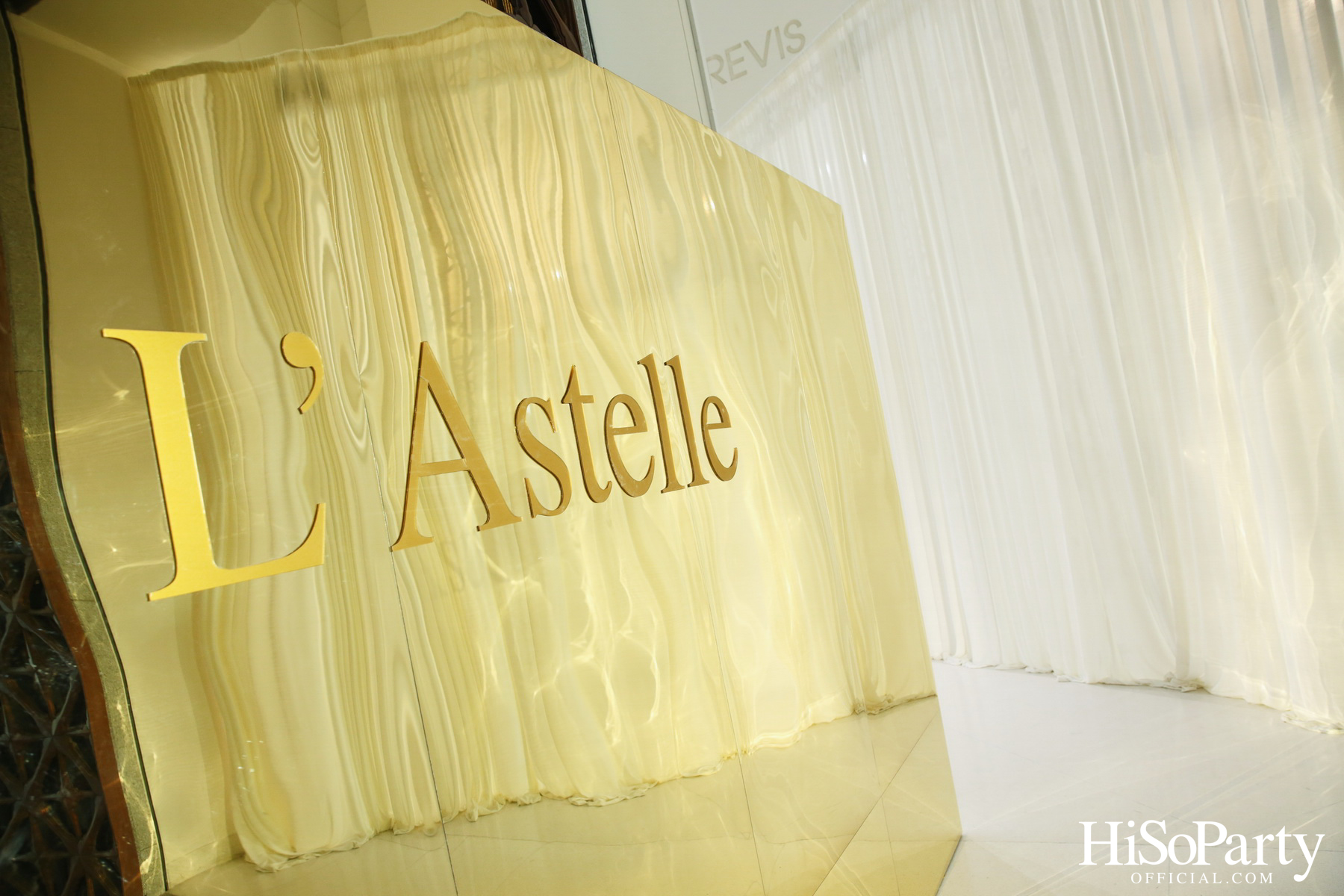 แฟชั่นโชว์อวดโฉมคอลเลกชั่นกูตูร์จากแบรนด์ L'Astelle