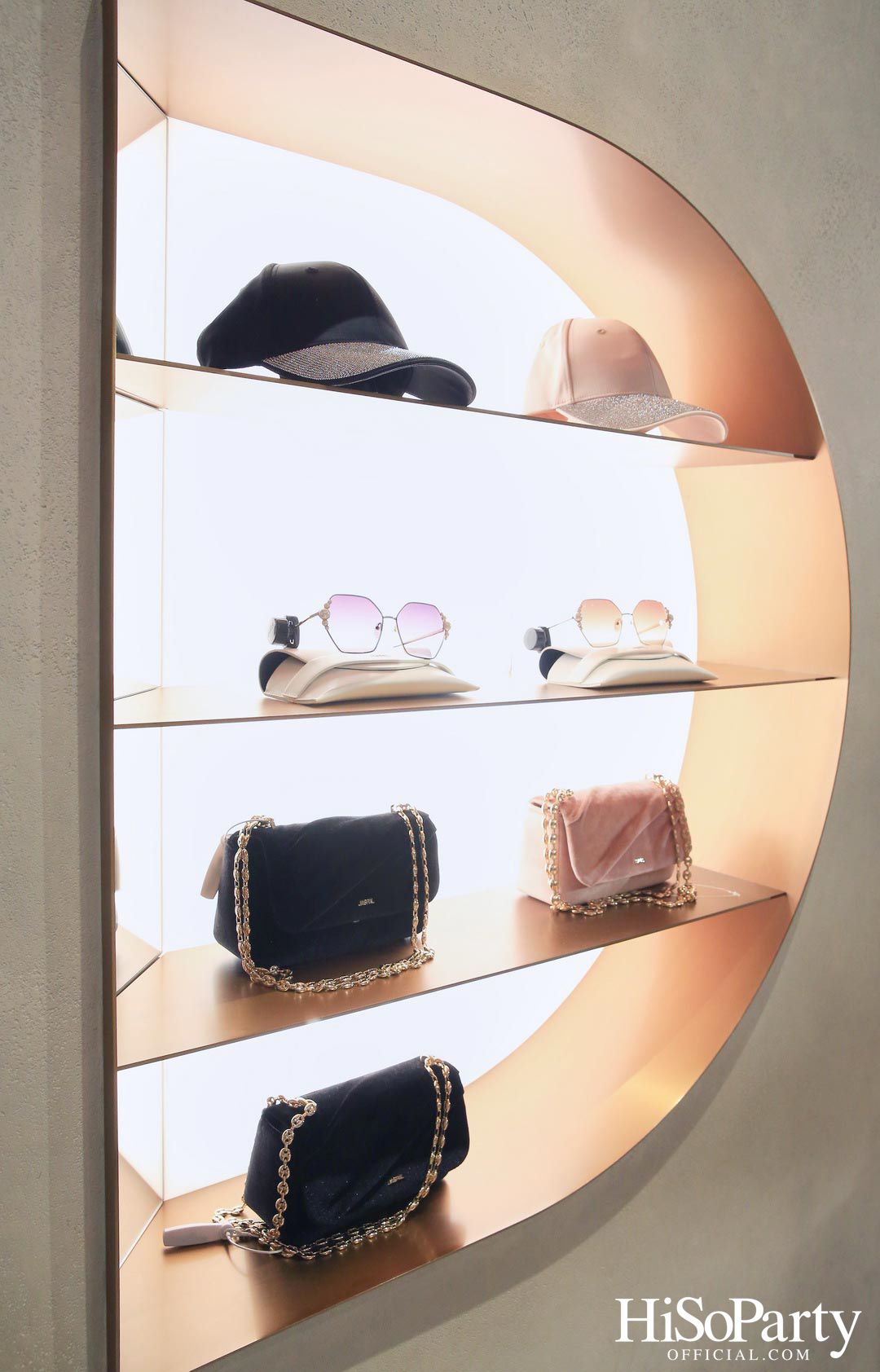 JASPAL ฉลองครบรอบ 50 ปี กับ Time Flies ลายโมโนแกรมสุดเก๋