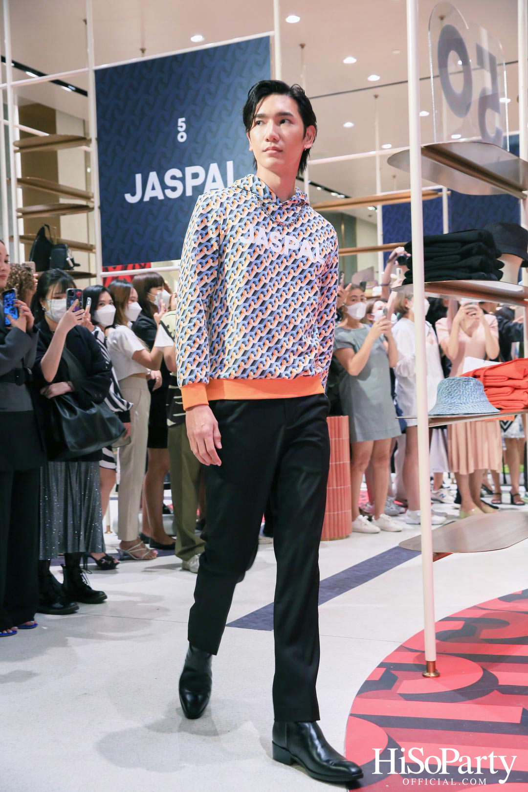 JASPAL ฉลองครบรอบ 50 ปี กับ Time Flies ลายโมโนแกรมสุดเก๋