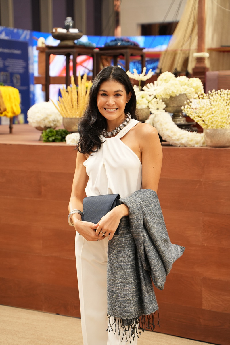 สมเด็จพระเจ้าลูกเธอ เจ้าฟ้าสิริวัณณวรี นารีรัตนราชกัญญา เสด็จพระราชทานรางวัลผู้ชนะการประกวดผ้าลายพระราชทาน ในงานเทศกาลไหมไทย 2565