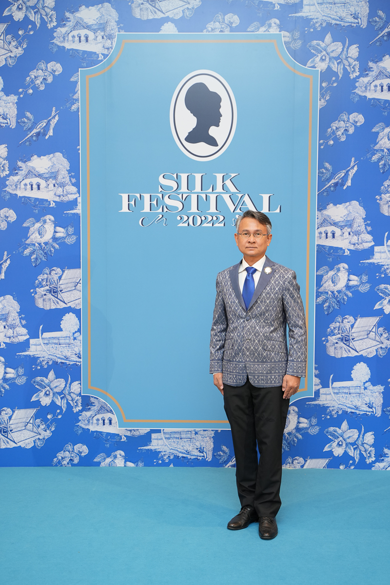 สมเด็จพระเจ้าลูกเธอ เจ้าฟ้าสิริวัณณวรี นารีรัตนราชกัญญา เสด็จพระราชทานรางวัลผู้ชนะการประกวดผ้าลายพระราชทาน ในงานเทศกาลไหมไทย 2565