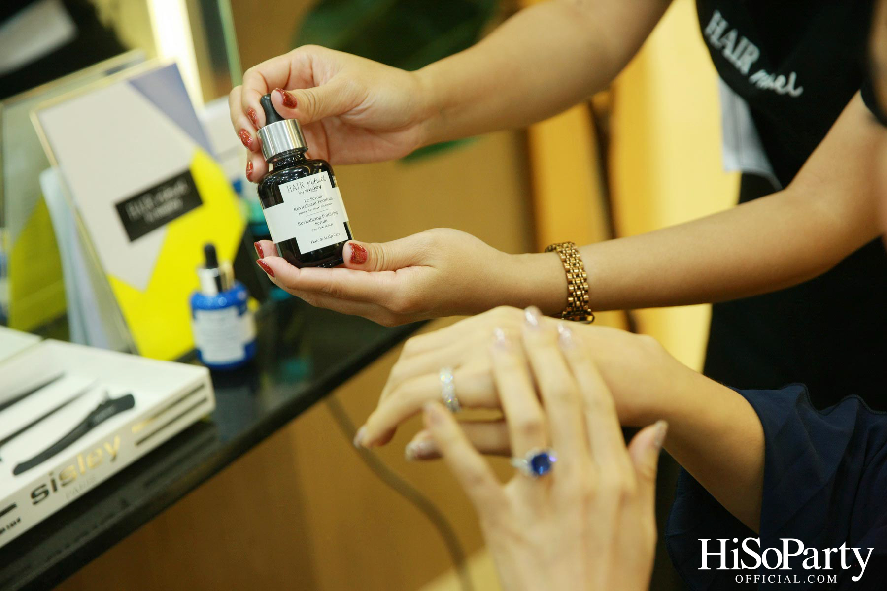 HiSoParty X Hair Rituel by Sisley