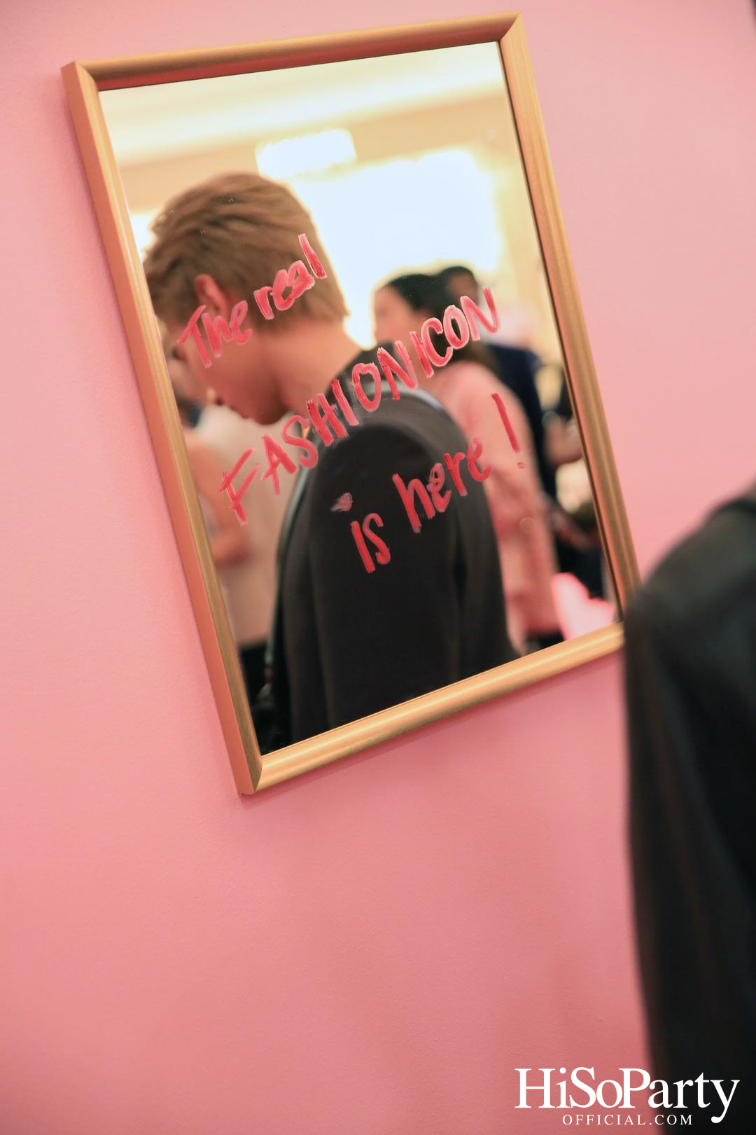 EMPORIUM EMQUARTIER #EMFASHIONICON SUMPTUOUS SUMMER 2023