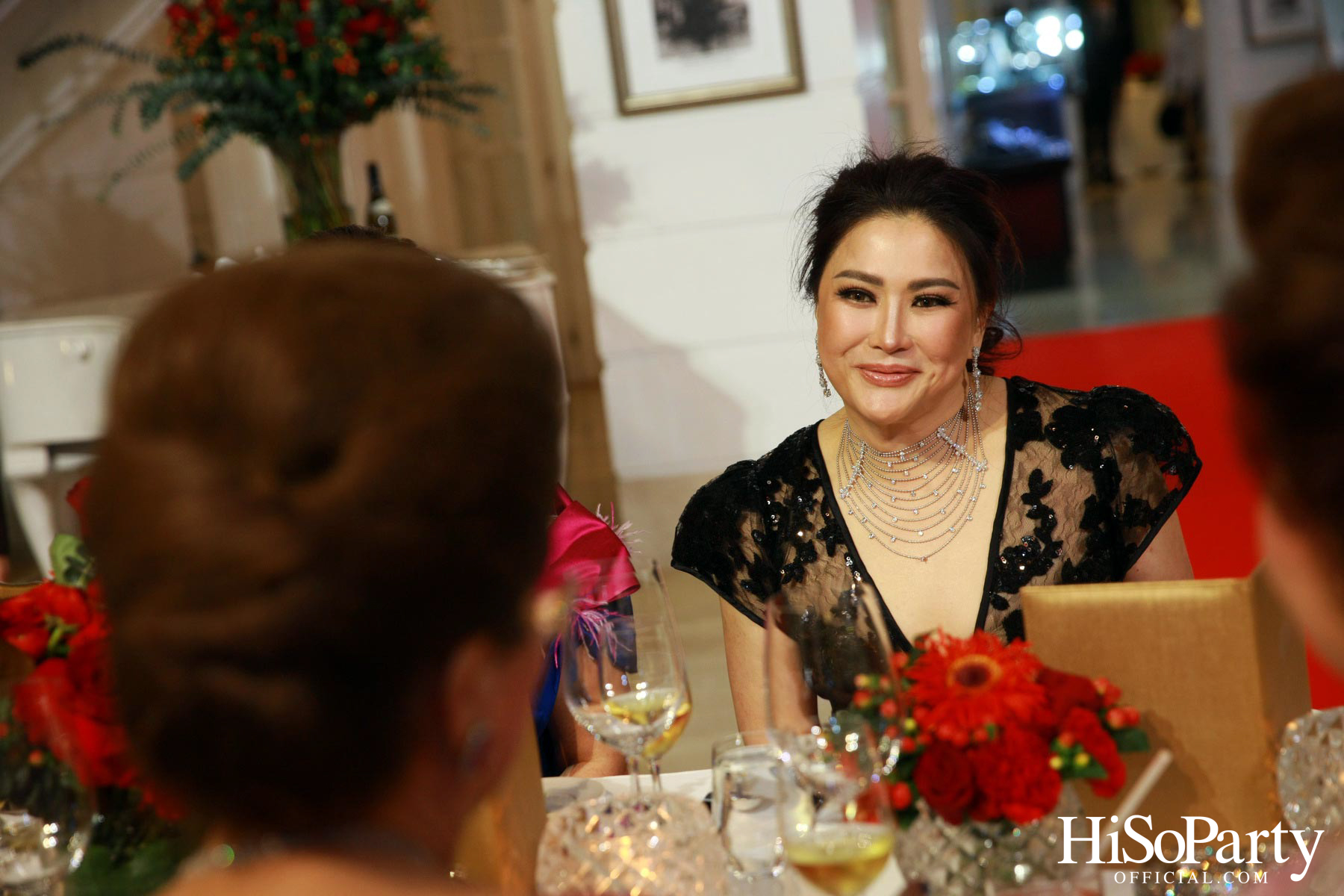EVENING GOWN WITH DIAMOND ON THE RED CARPET