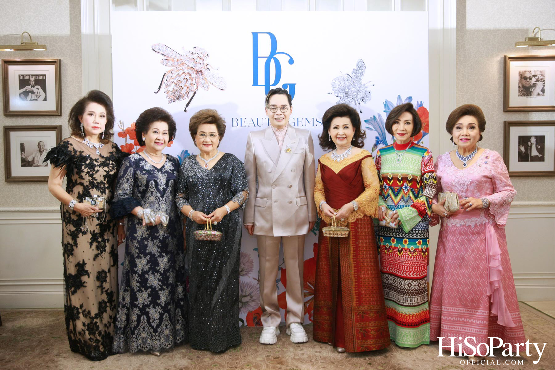 EVENING GOWN WITH DIAMOND ON THE RED CARPET