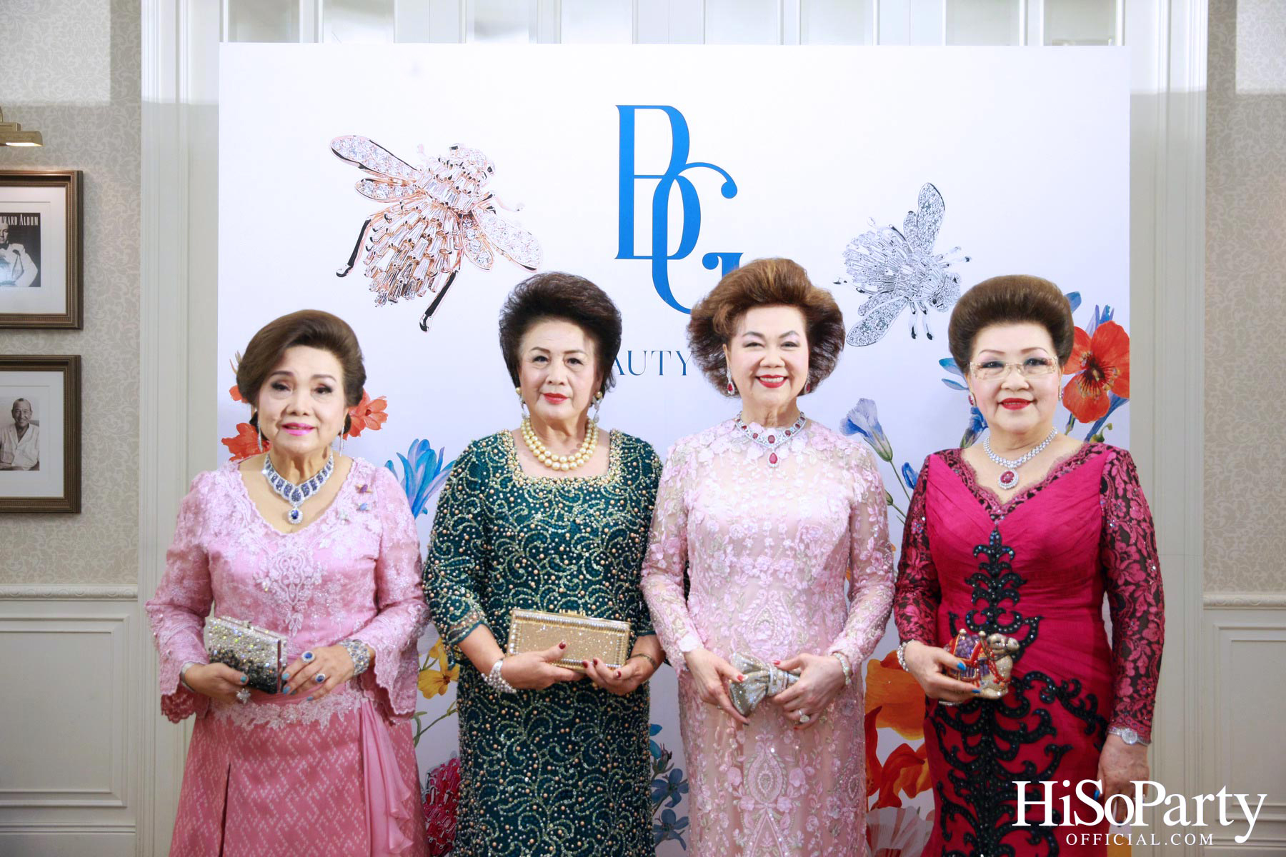 EVENING GOWN WITH DIAMOND ON THE RED CARPET
