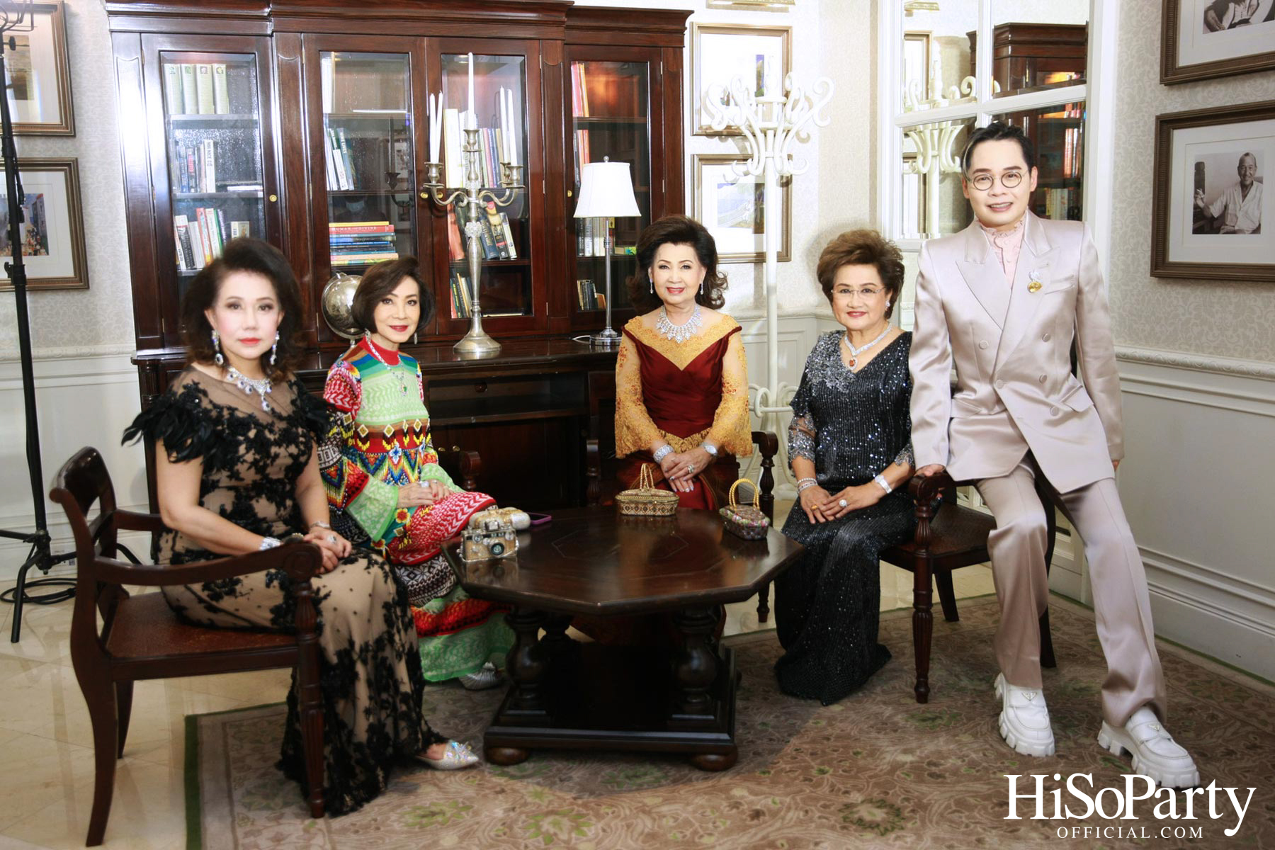 EVENING GOWN WITH DIAMOND ON THE RED CARPET