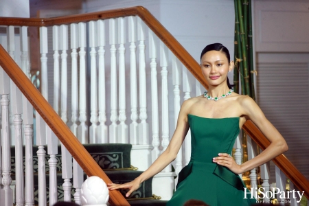 EVENING GOWN WITH DIAMOND ON THE RED CARPET