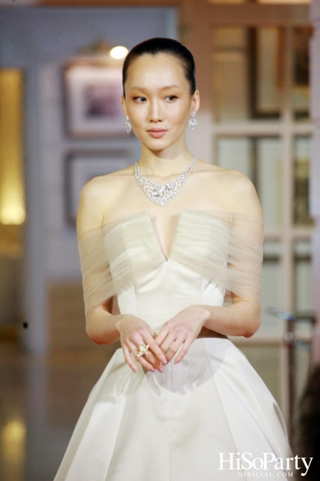 EVENING GOWN WITH DIAMOND ON THE RED CARPET