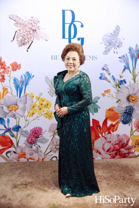 EVENING GOWN WITH DIAMOND ON THE RED CARPET