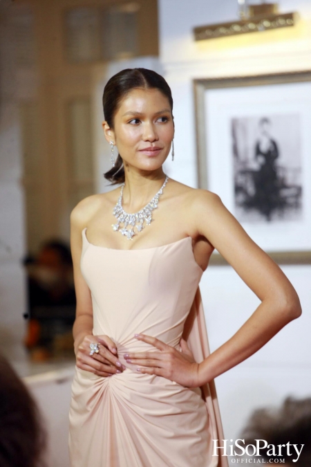 EVENING GOWN WITH DIAMOND ON THE RED CARPET