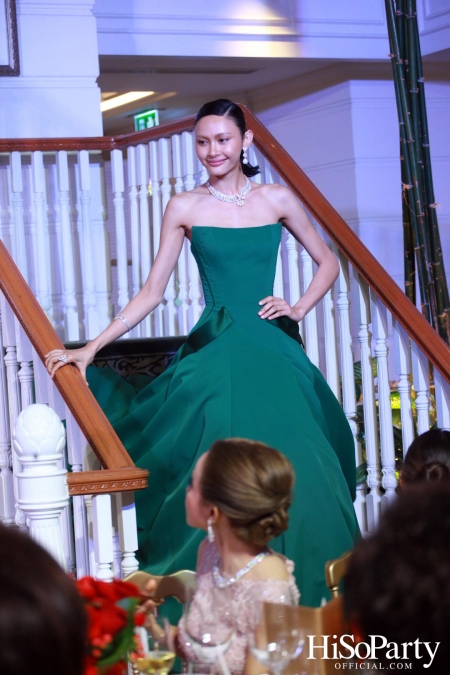 EVENING GOWN WITH DIAMOND ON THE RED CARPET