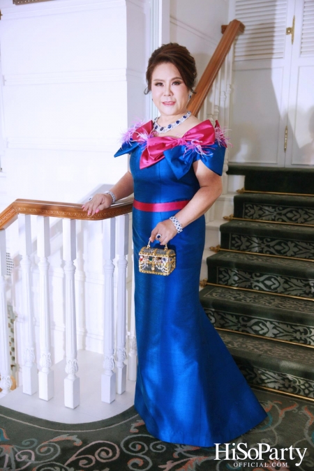 EVENING GOWN WITH DIAMOND ON THE RED CARPET