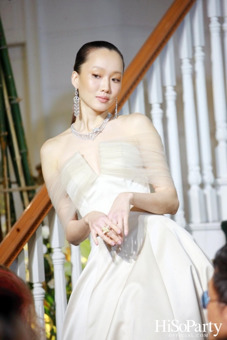 EVENING GOWN WITH DIAMOND ON THE RED CARPET