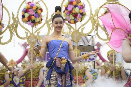 ชุ่มฉ่ำกับมหาสงกรานต์ริมเจ้าพระยาในงาน ‘THE ICONIC SONGKRAN FESTIVAL 2023 ไอคอนสยาม มหัศจรรย์เจ้าพระยามหาสงกรานต์ ๒๕๖๖’