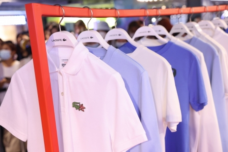 ‘Lacoste X Netflix’ ปรากฏการณ์ใหม่ของวงการแฟชั่นที่นำวัฒนธรรมป๊อปมาผสมผสานเข้ากับแฟชั่นอย่างลงตัว