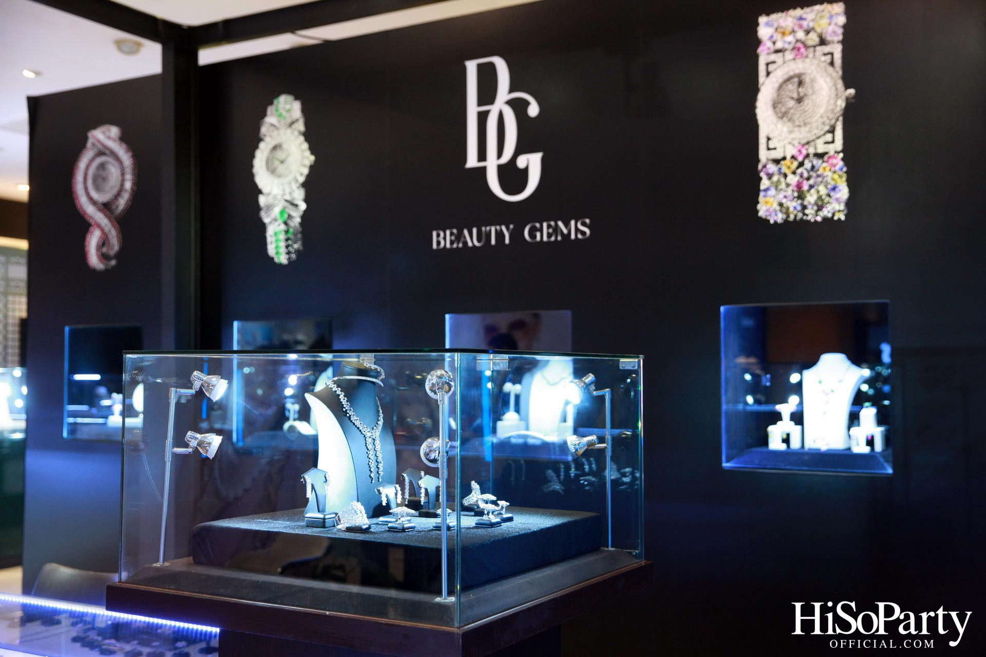 Leading Women Lunch to Help Refugees