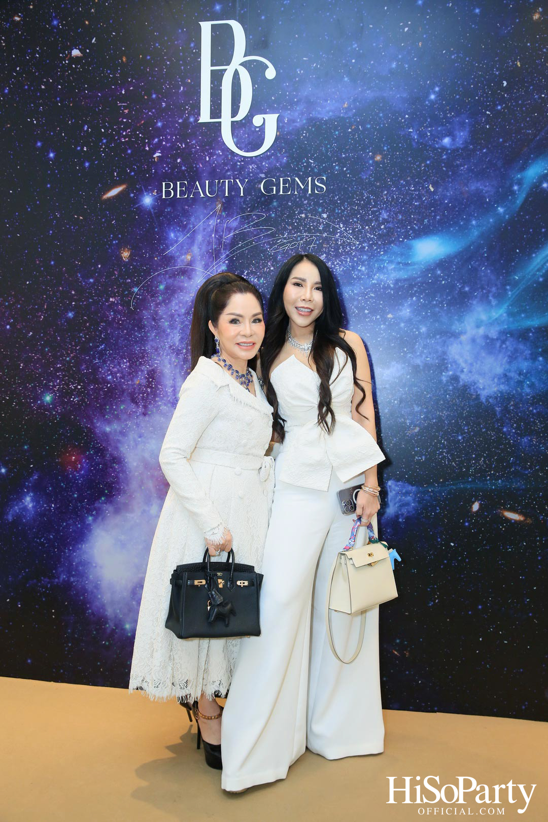 Leading Women Lunch to Help Refugees